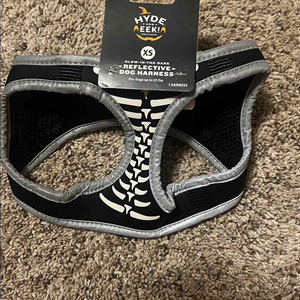Hyde & EEK! Black Reflective Dog Harness
